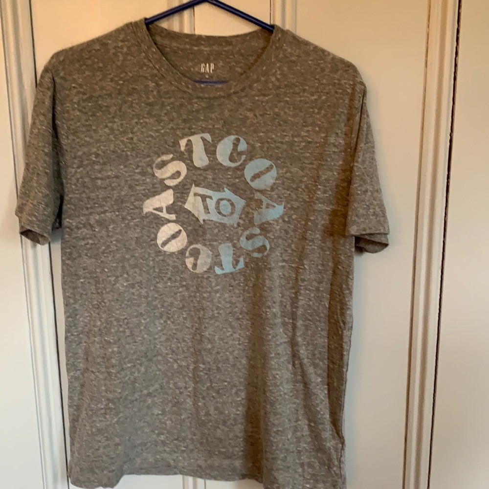 Gap tshirt